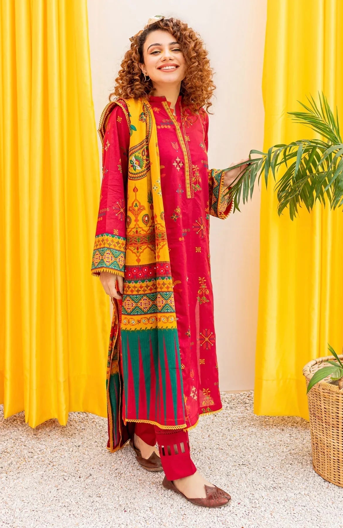 bareeze - 3PC EMBROIDERED LAWN SUIT PRINTED DUPPATA