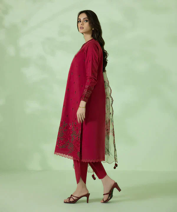 Sapphire 3PC Lawn Embroidered Shirt With Organza Printed Dupatta-1052