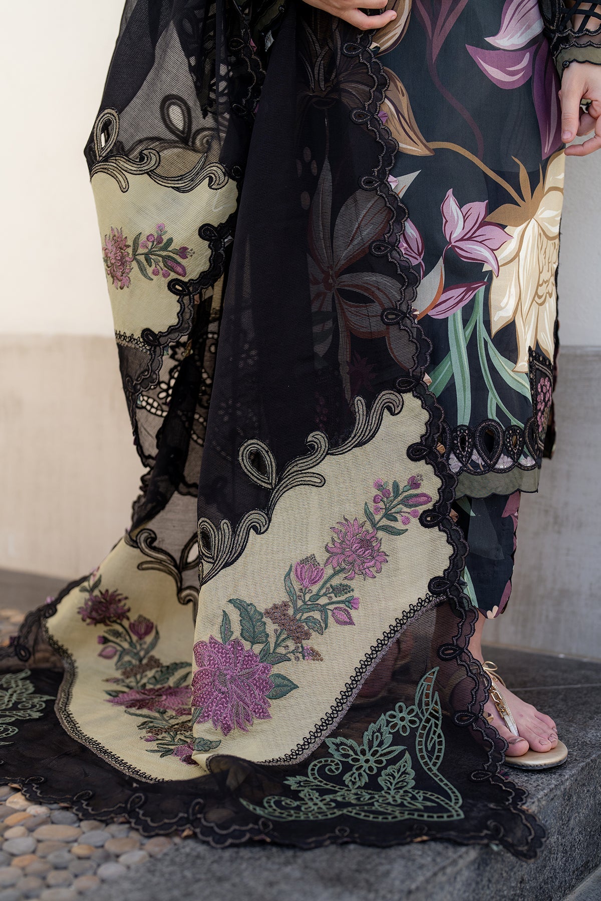 Broque Embroidered & Digital Printed Lawn Suit – 3Pc