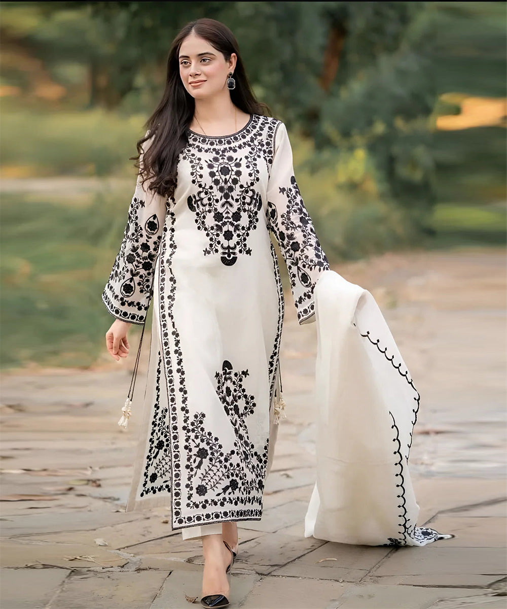 Jazmin Lawn 3PC Embroidered With Chiffon Embroidered Dupatta-1031