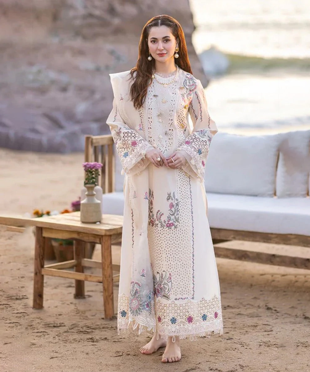 QALAMKAR 3PC Lawn Embroidered Shirt With Organza Embroidered Dupatta- 1050