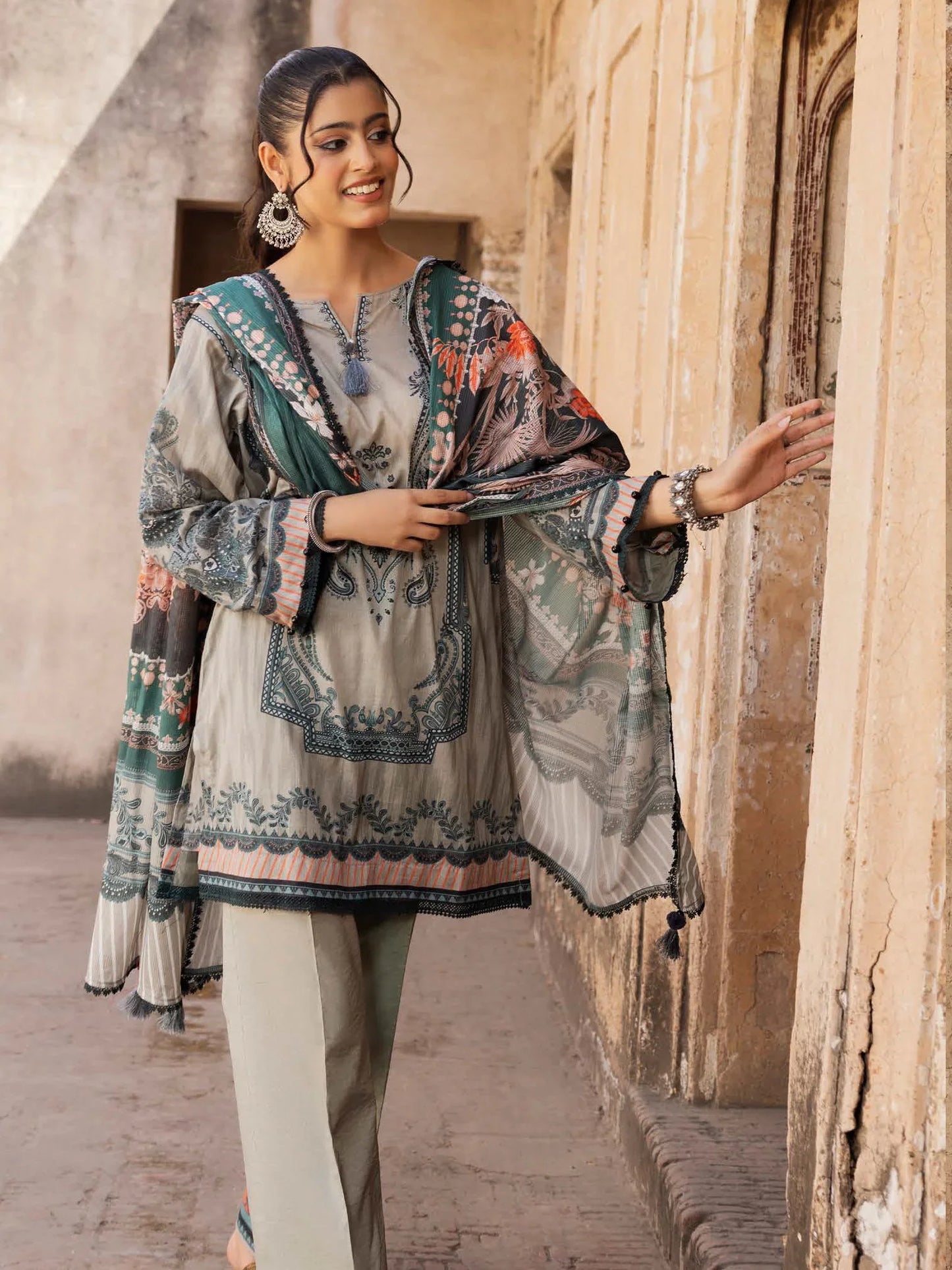 Gul Ahmed - 3 Pc Digital lawn printed shirt & duppata