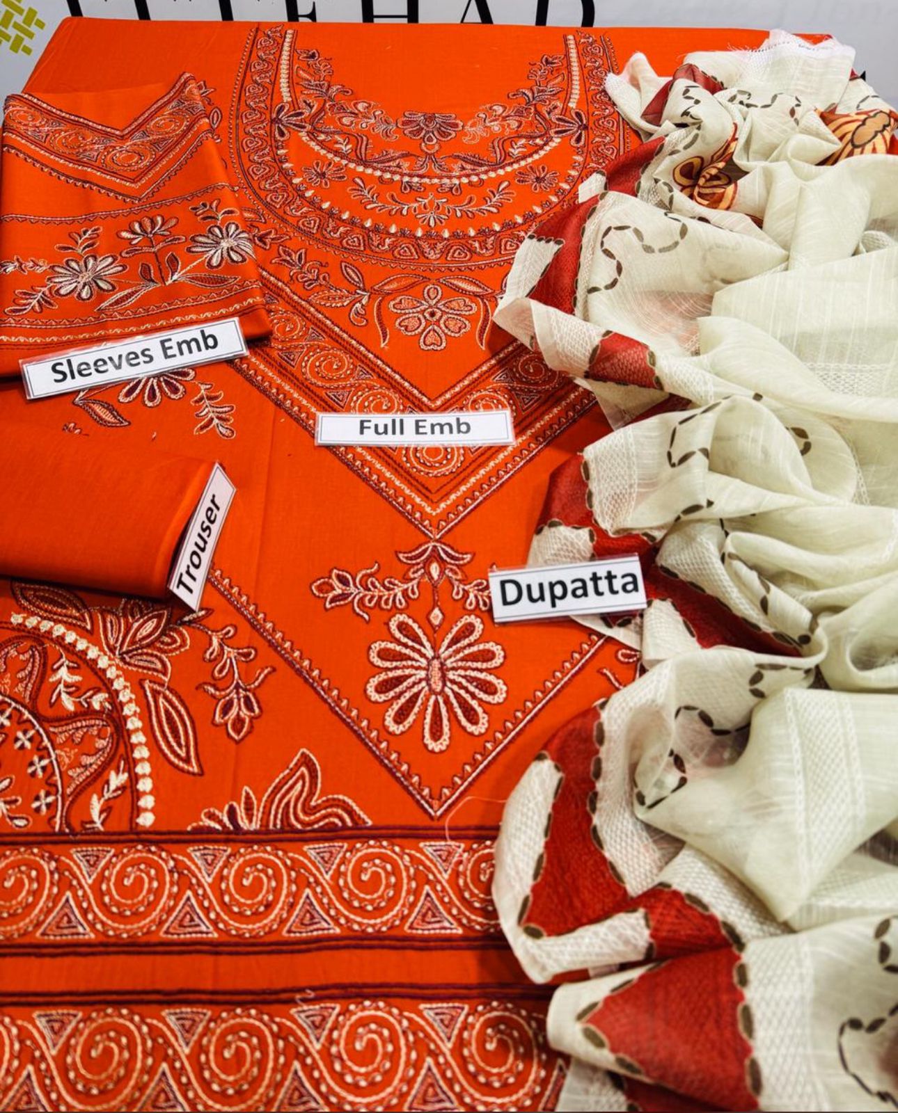 Baroque - 3PC EMBROIDERED LAWN SUIT PRINTED DUPPATA